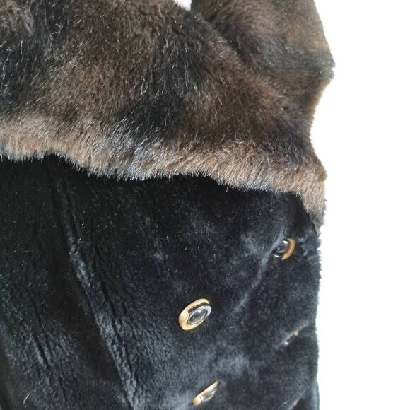 Vintage 1970s Double Breasted Black & Brown Faux Fur Coat | Borgazia by Fairmoor - Picture 9 of 13